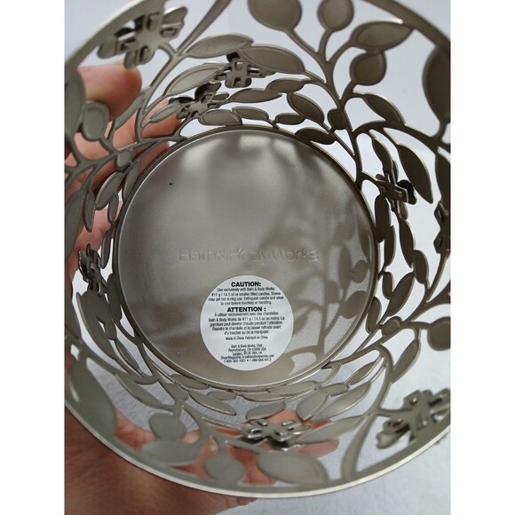 Bath & Body Works Dogwood Pedestal 3-Wick Floral Candle Holder - Picture 4 of 6
